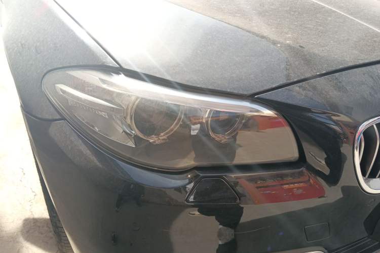 Used BMW 5 Series 2014 525Li Luxury Design Package Right Front Headlight