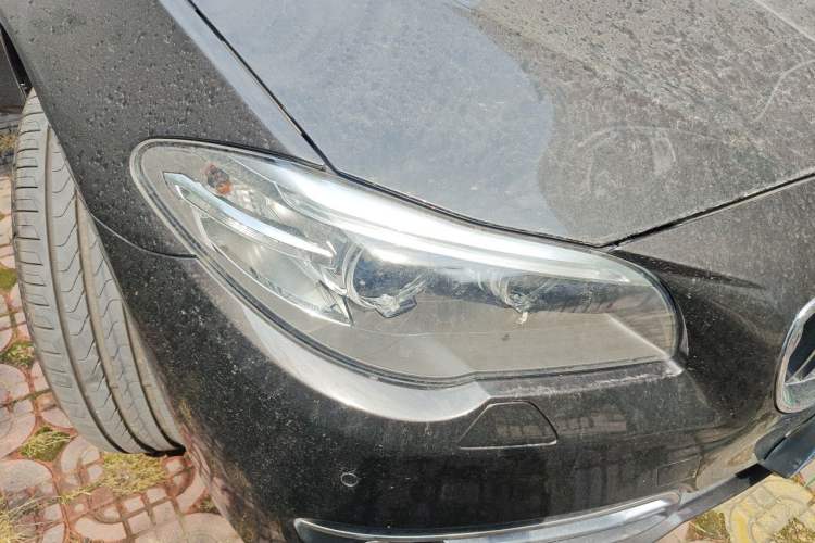 Used BMW 5 Series 2014 525Li Luxury Design Package Right Front Headlight