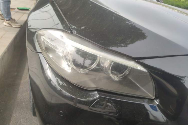 Used BMW 5 Series 2014 525Li Luxury Design Package Right Front Headlight