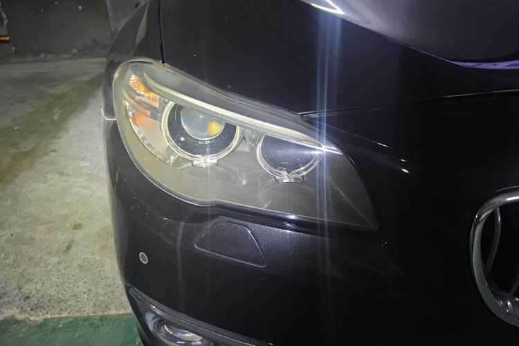 Used BMW 5 Series 2014 525Li Leading Model Right Front Headlight
