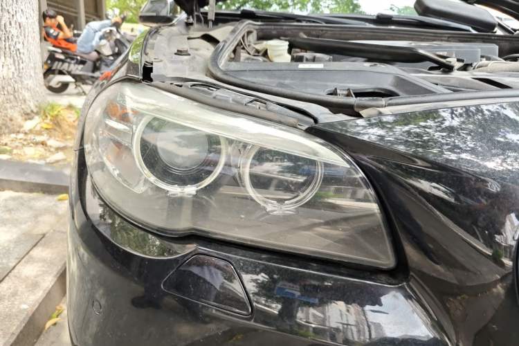 Used BMW 5 Series 2014 525Li Luxury Design Package Right Front Headlight