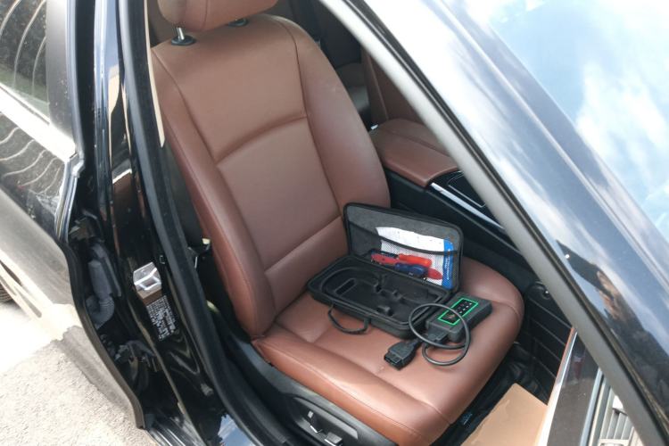 Used BMW 5 Series 2014 520i Touring Edition Right Front Seat