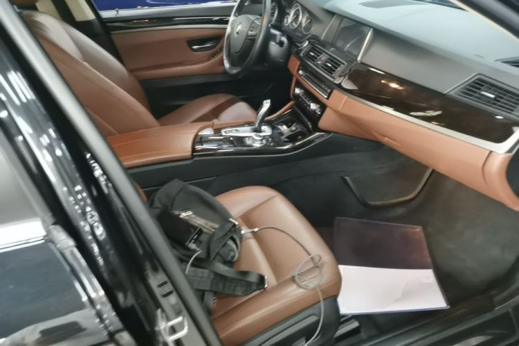 Used BMW 5 Series 2014 525Li Leading Model Right Front Seat