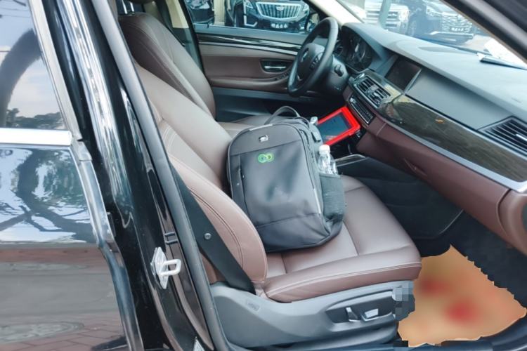 Used BMW 5 Series 2014 525Li Luxury Design Package Right Front Seat
