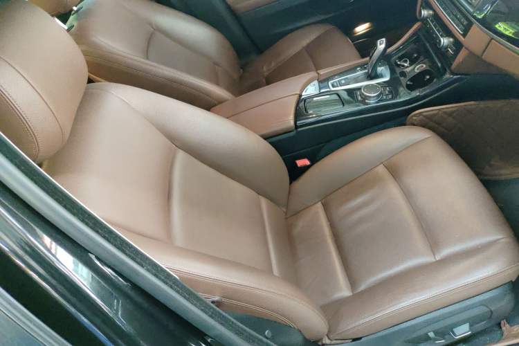 Used BMW 5 Series 2014 520i Elegant Edition Right Front Seat