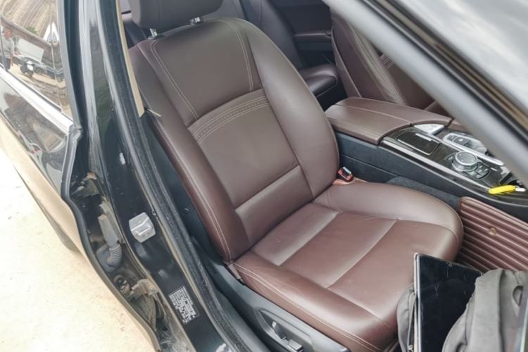 Used BMW 5 Series 2014 525Li Luxury Design Package Right Front Seat