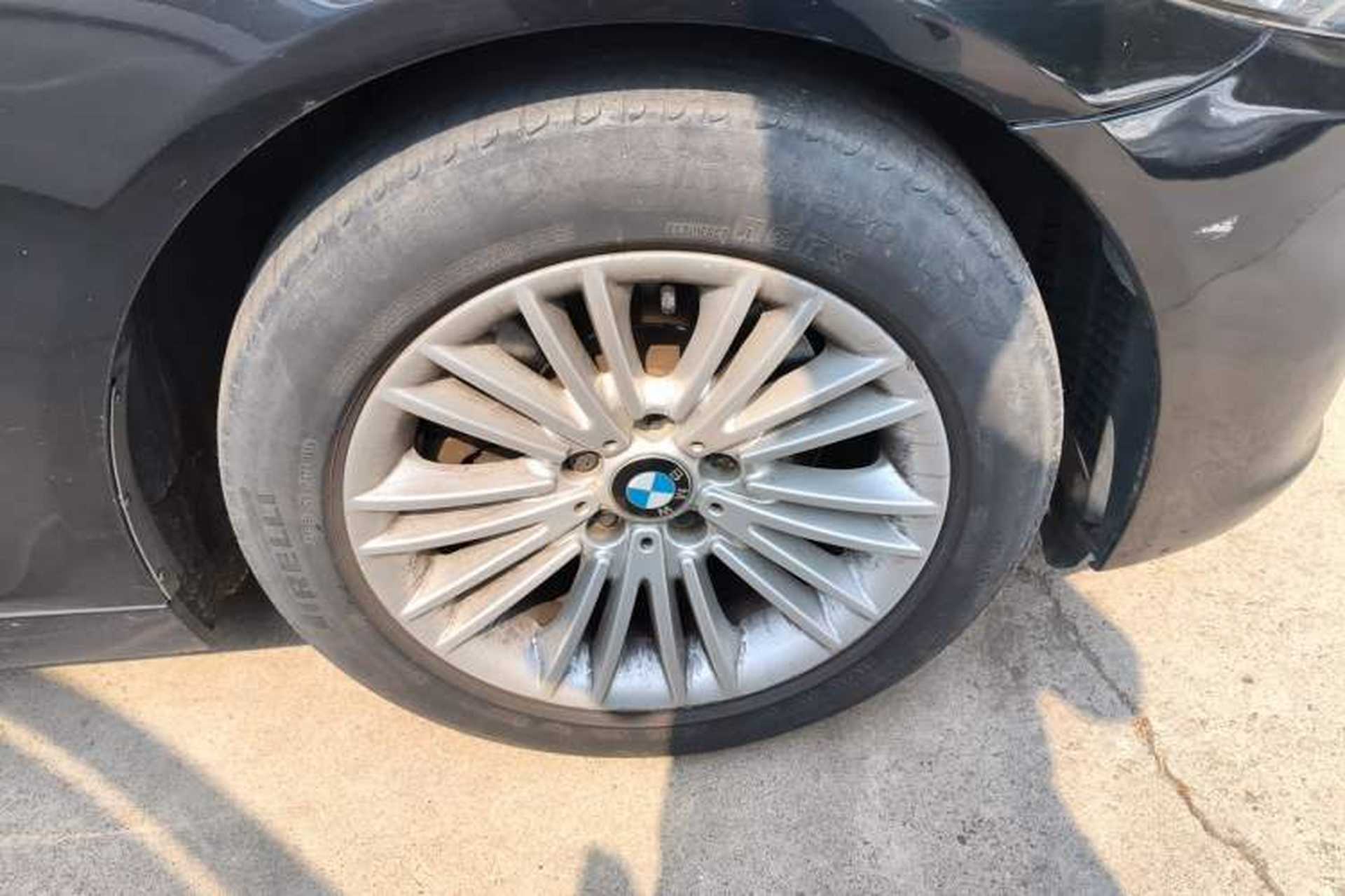 Used BMW 5 Series 2014 525Li Leading Model Right Front Wheel Hub