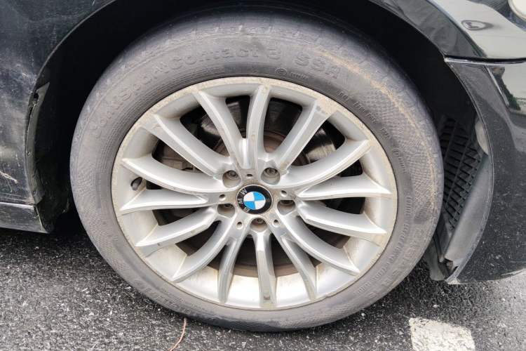 Used BMW 5 Series 2014 525Li Luxury Design Package Right Front Wheel Hub