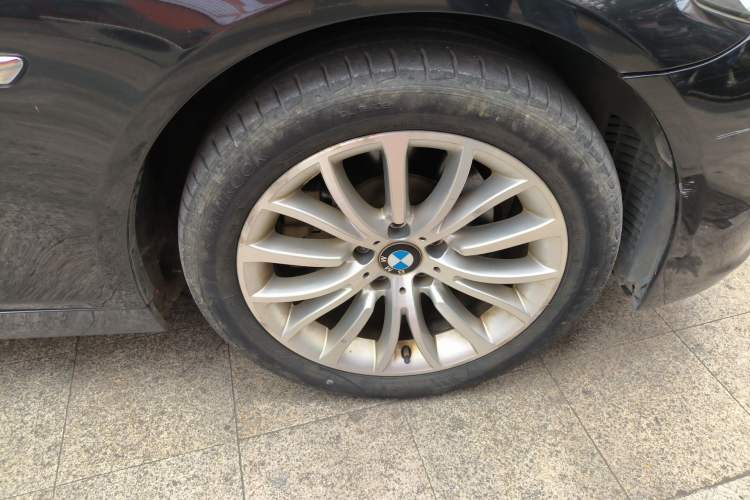 Used BMW 5 Series 2014 525Li Luxury Design Package Right Front Wheel Hub