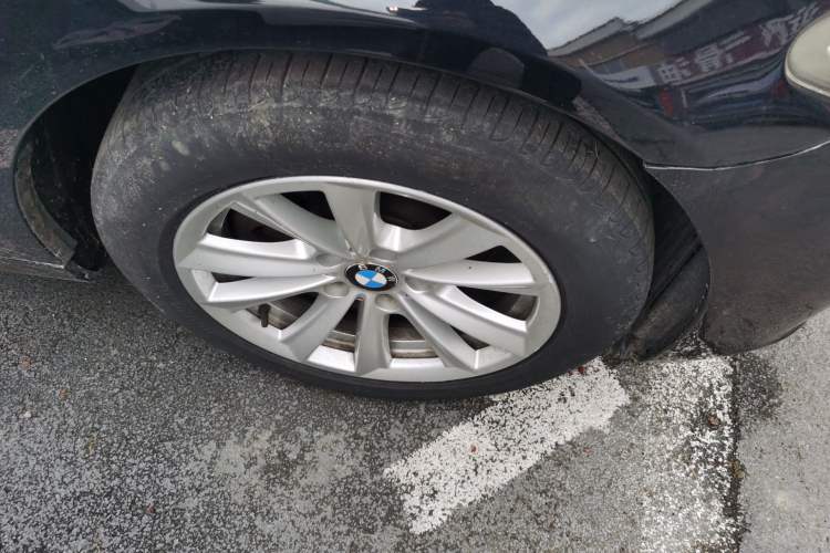Used BMW 5 Series 2014 520i Elegant Edition Right Front Wheel Hub