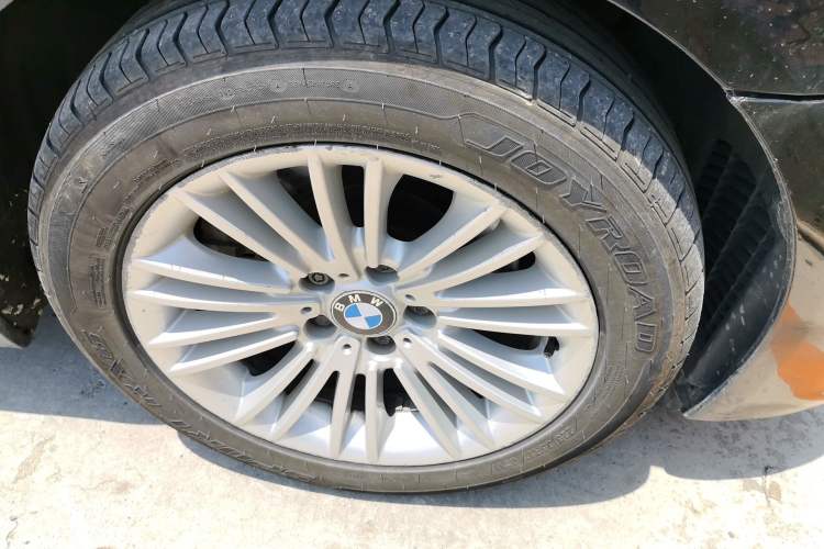 Used BMW 5 Series 2014 525Li Leading Model Right Front Wheel Hub