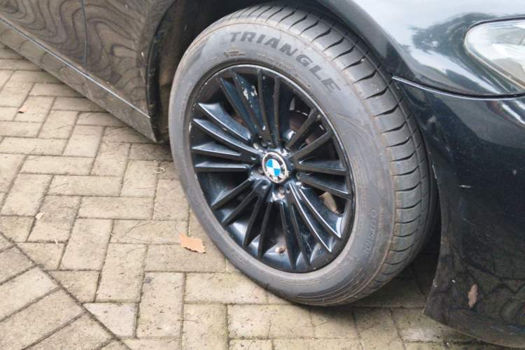 Used BMW 5 Series 2014 525Li Leading Model Right Front Wheel Hub