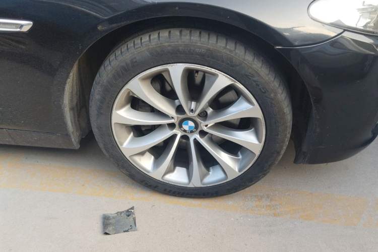 Used BMW 5 Series 2014 528Li Leading Model Right Front Wheel Hub