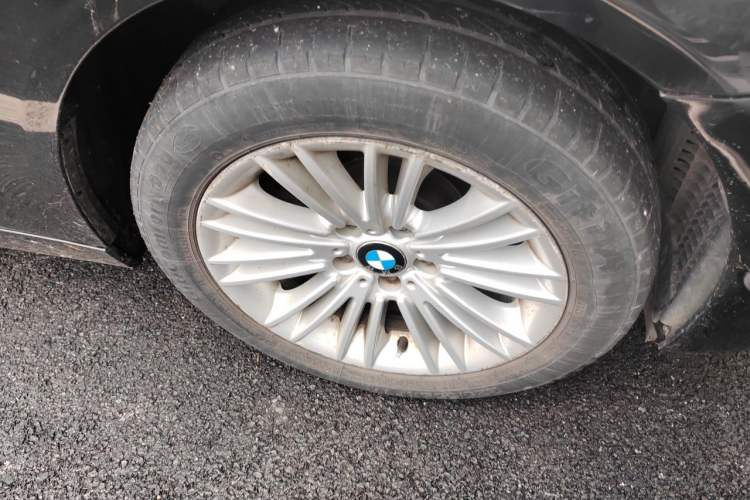 Used BMW 5 Series 2014 525Li Leading Model Right Front Wheel Hub