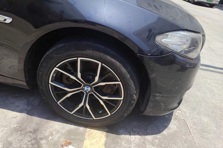 Used BMW 5 Series 2014 525Li Leading Model Right Front Wheel Hub