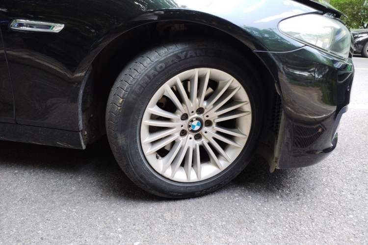Used BMW 5 Series 2014 525Li Leading Model Right Front Wheel Hub