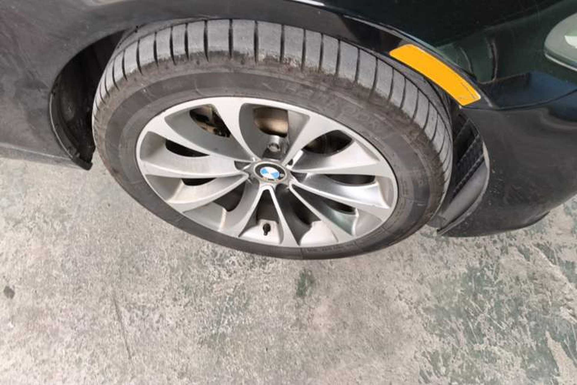 Used BMW 5 Series 2014 528Li Leading Model Right Front Wheel Hub
