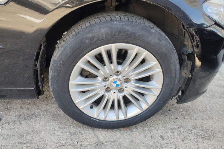 Used BMW 5 Series 2014 520i Elegant Edition Right Front Wheel Hub