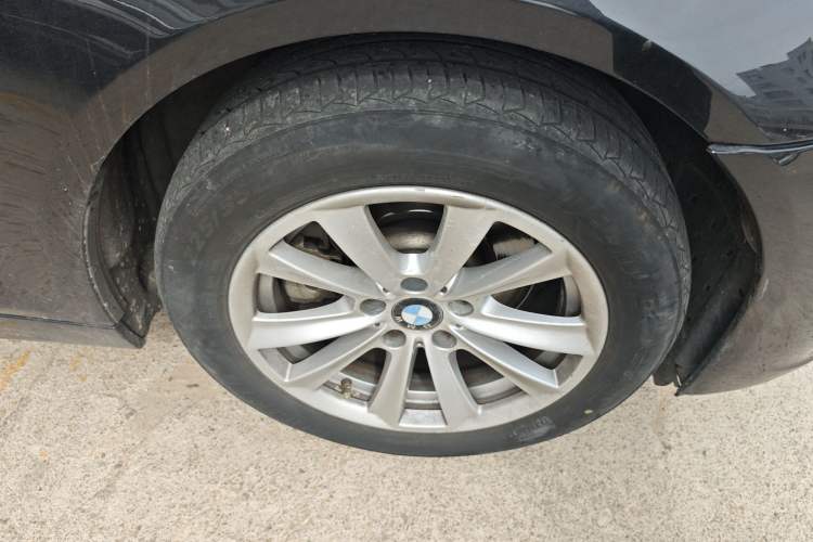 Used BMW 5 Series 2014 520i Elegant Edition Right Front Wheel Hub