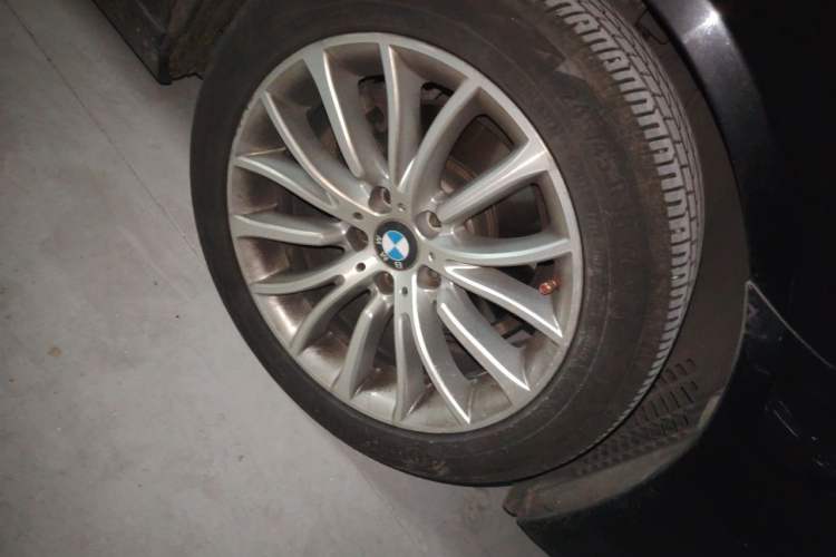 Used BMW 5 Series 2014 520i Elegant Edition Right Front Wheel Hub