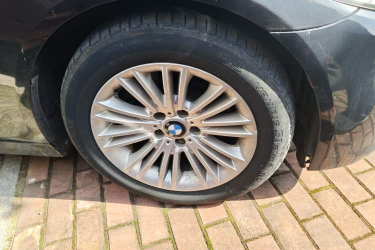 Used BMW 5 Series 2014 525Li Leading Model Right Front Wheel Hub