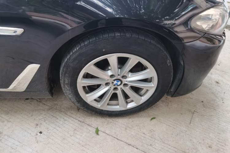 Used BMW 5 Series 2014 520i Elegant Edition Right Front Wheel Hub