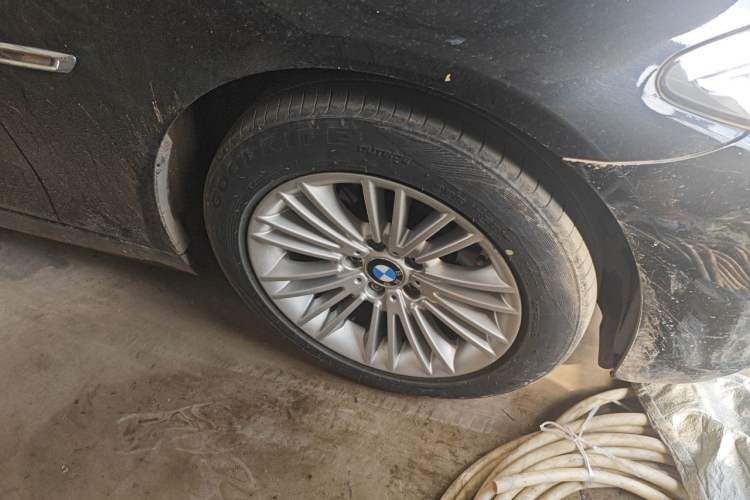 Used BMW 5 Series 2014 525Li Leading Model Right Front Wheel Hub