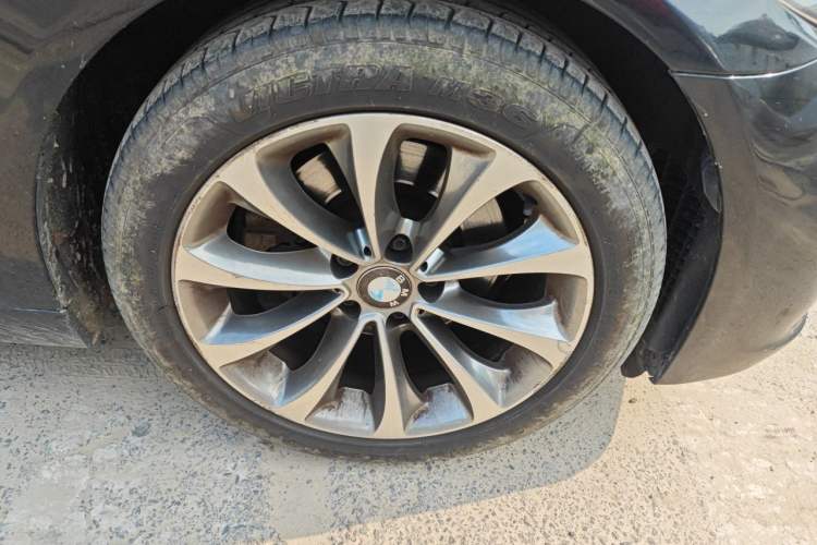 Used BMW 5 Series 2014 525Li Fashion Design Package Right Front Wheel Hub