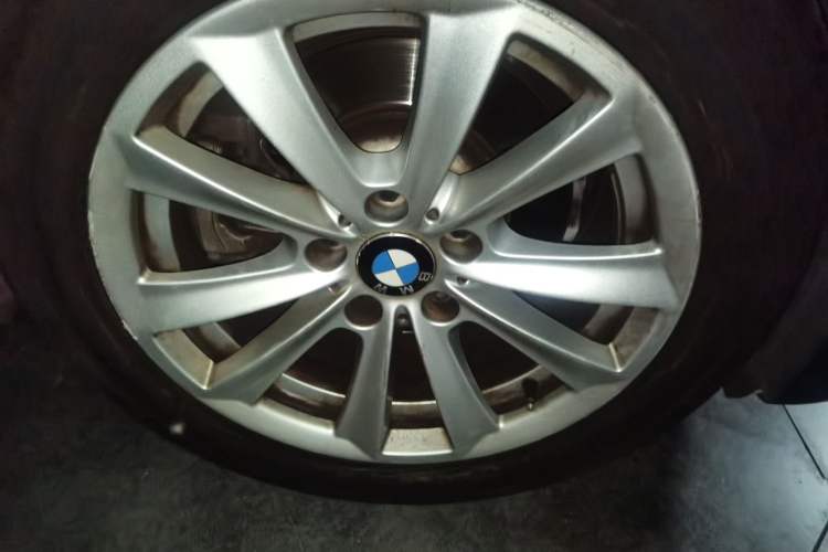 Used BMW 5 Series 2014 520i Elegant Edition Right Front Wheel Hub