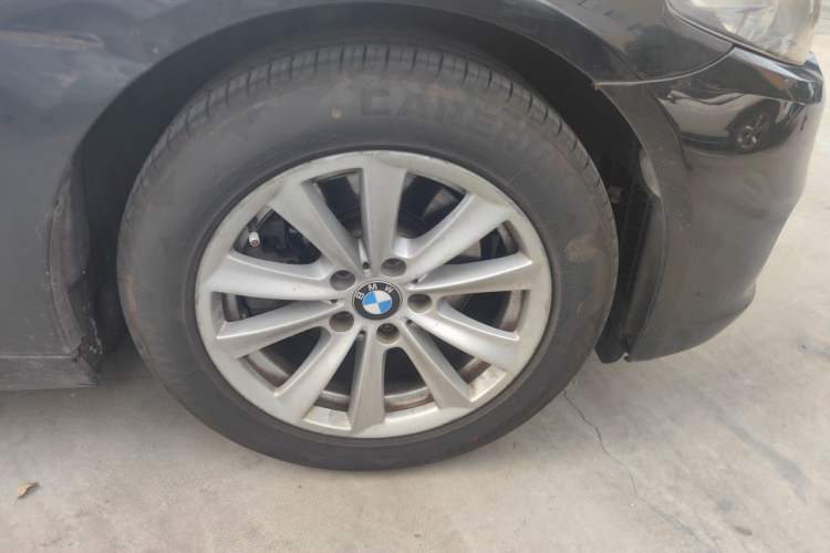 Used BMW 5 Series 2014 520Li Elegant Model Right Front Wheel Hub