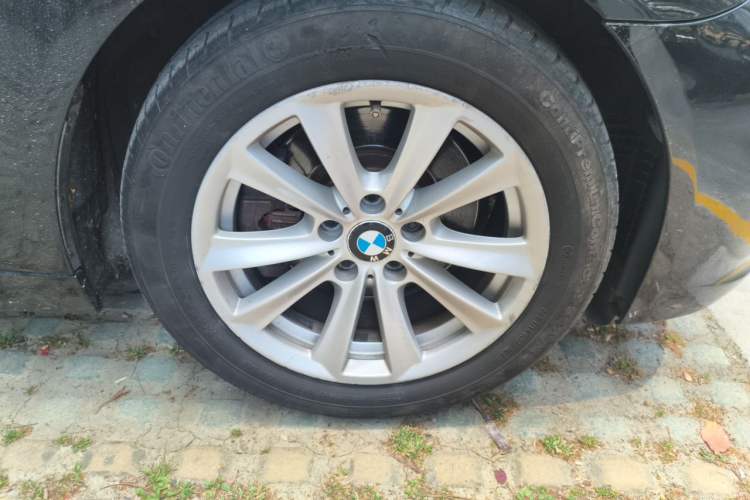 Used BMW 5 Series 2014 520Li Elegant Model Right Front Wheel Hub
