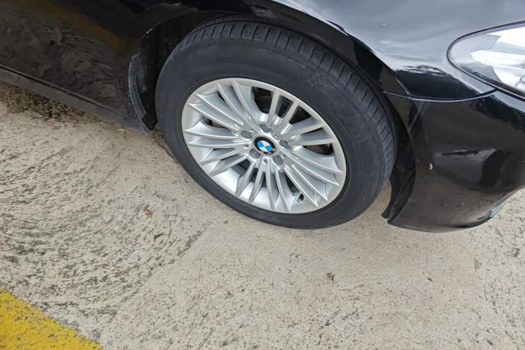 Used BMW 5 Series 2014 525Li Leading Model Right Front Wheel Hub