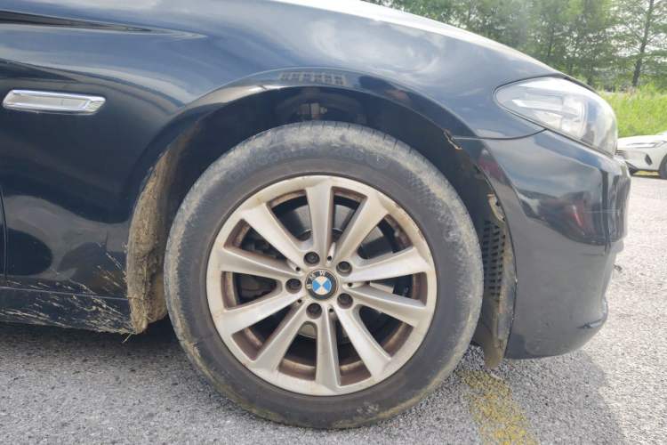 Used BMW 5 Series 2014 520Li Elegant Model Right Front Wheel Hub