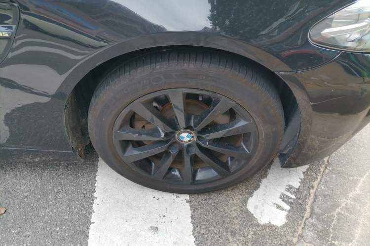 Used BMW 5 Series 2014 530Li Leading Model Right Front Wheel Hub