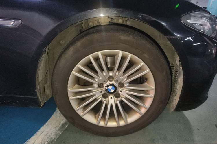 Used BMW 5 Series 2014 525Li Leading Model Right Front Wheel Hub