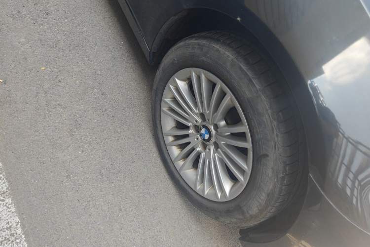 Used BMW 5 Series 2014 525Li Leading Model Right Front Wheel Hub