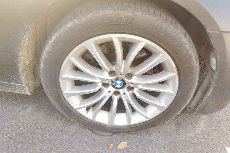 Used BMW 5 Series 2014 525Li Luxury Design Package Right Front Wheel Hub
