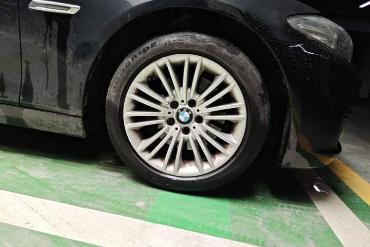Used BMW 5 Series 2014 525Li Leading Model Right Front Wheel Hub