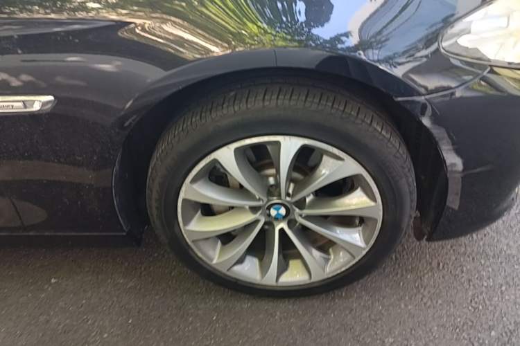 Used BMW 5 Series 2014 528Li Leading Model Right Front Wheel Hub