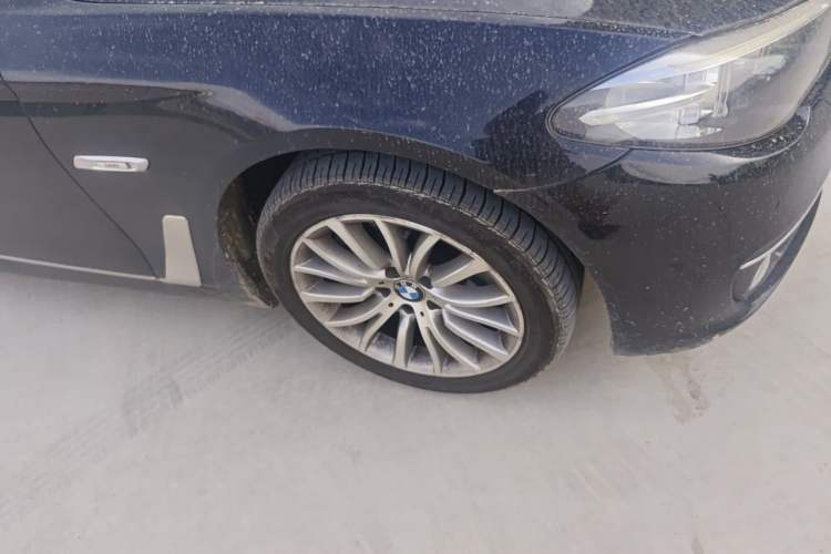 Used BMW 5 Series 2014 528Li Luxury Design Package Right Front Wheel Hub