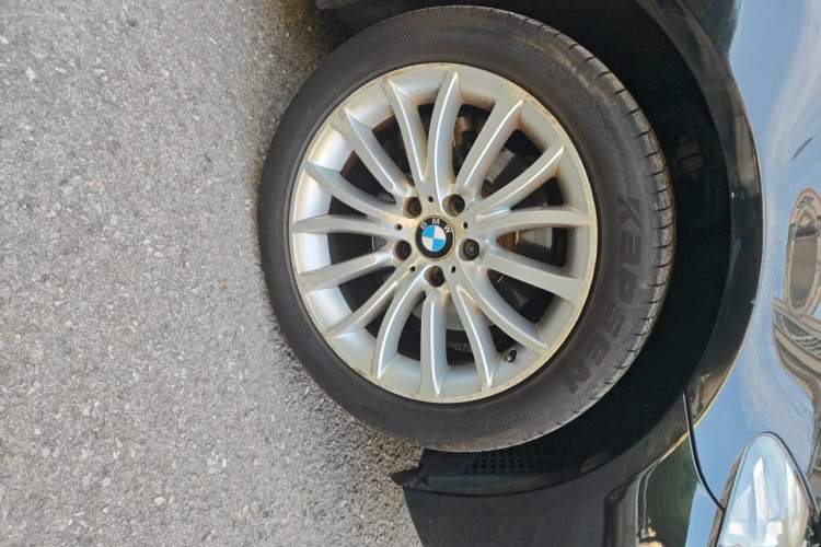 Used BMW 5 Series 2014 525Li Luxury Design Package Right Front Wheel Hub