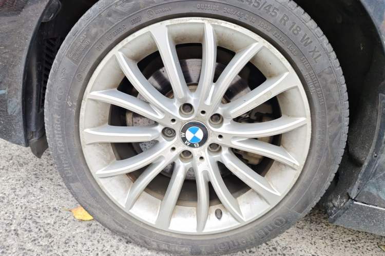Used BMW 5 Series 2014 525Li Luxury Design Package Right Front Wheel Hub