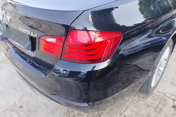 Used BMW 5 Series 2014 525Li Leading Model Right Rear Taillight