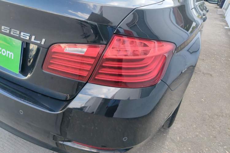 Used BMW 5 Series 2014 525Li Leading Model Right Rear Taillight