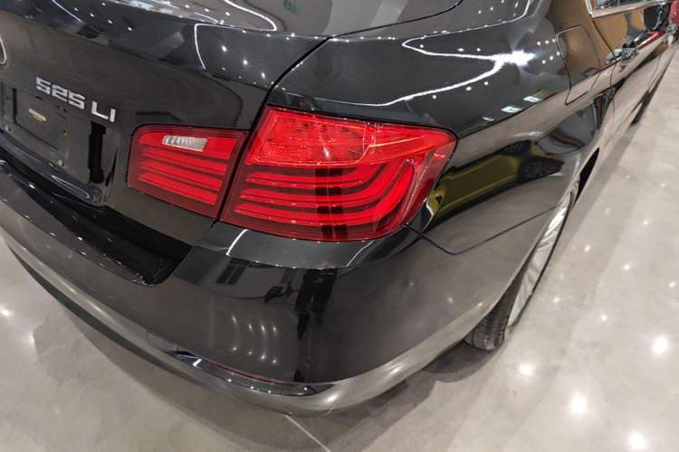 Used BMW 5 Series 2014 525Li Leading Model Right Rear Taillight