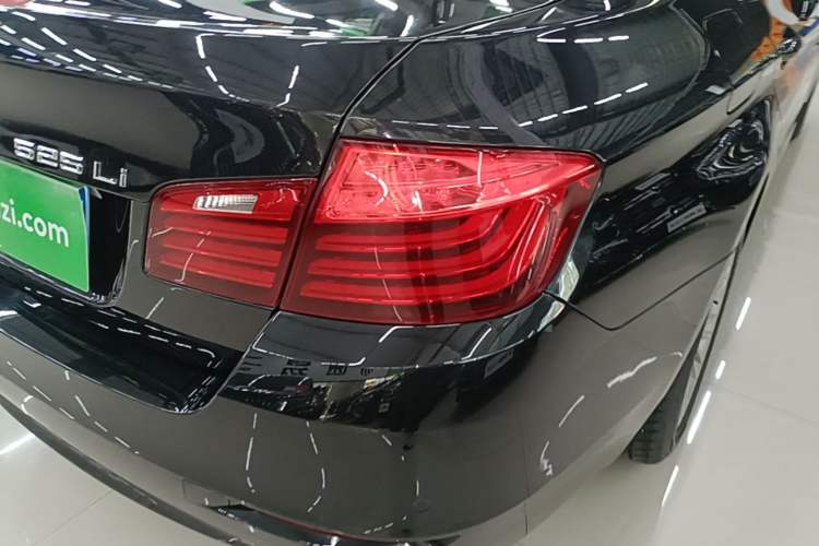 Used BMW 5 Series 2014 525Li Leading Model Right Rear Taillight