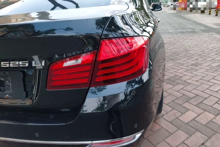 Used BMW 5 Series 2014 525Li Luxury Design Package Right Rear Taillight