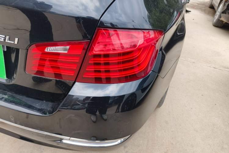 Used BMW 5 Series 2014 525Li Luxury Design Package Right Rear Taillight