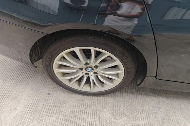 Used BMW 5 Series 2014 525Li Luxury Design Package Right Rear Wheel Hub