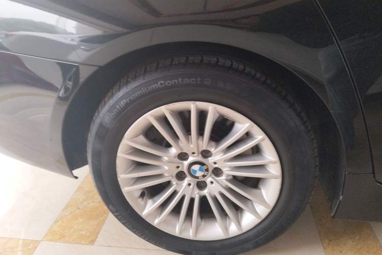 Used BMW 5 Series 2014 525Li Leading Model Right Rear Wheel Hub